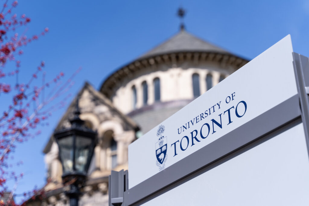 University of Toronto, Lester B. Pearson International Undergraduate Scholarship